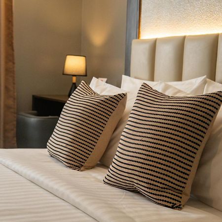 Amber Hotel - Cebu Екстер'єр фото