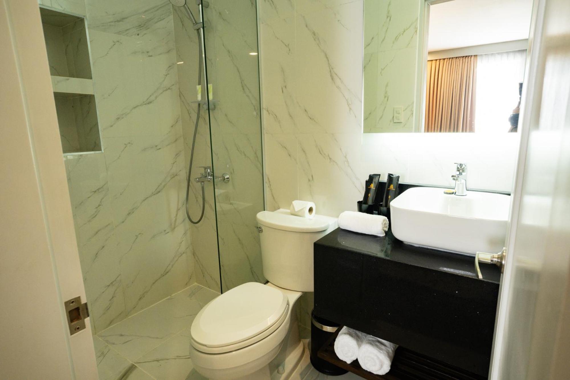 Amber Hotel - Cebu Екстер'єр фото