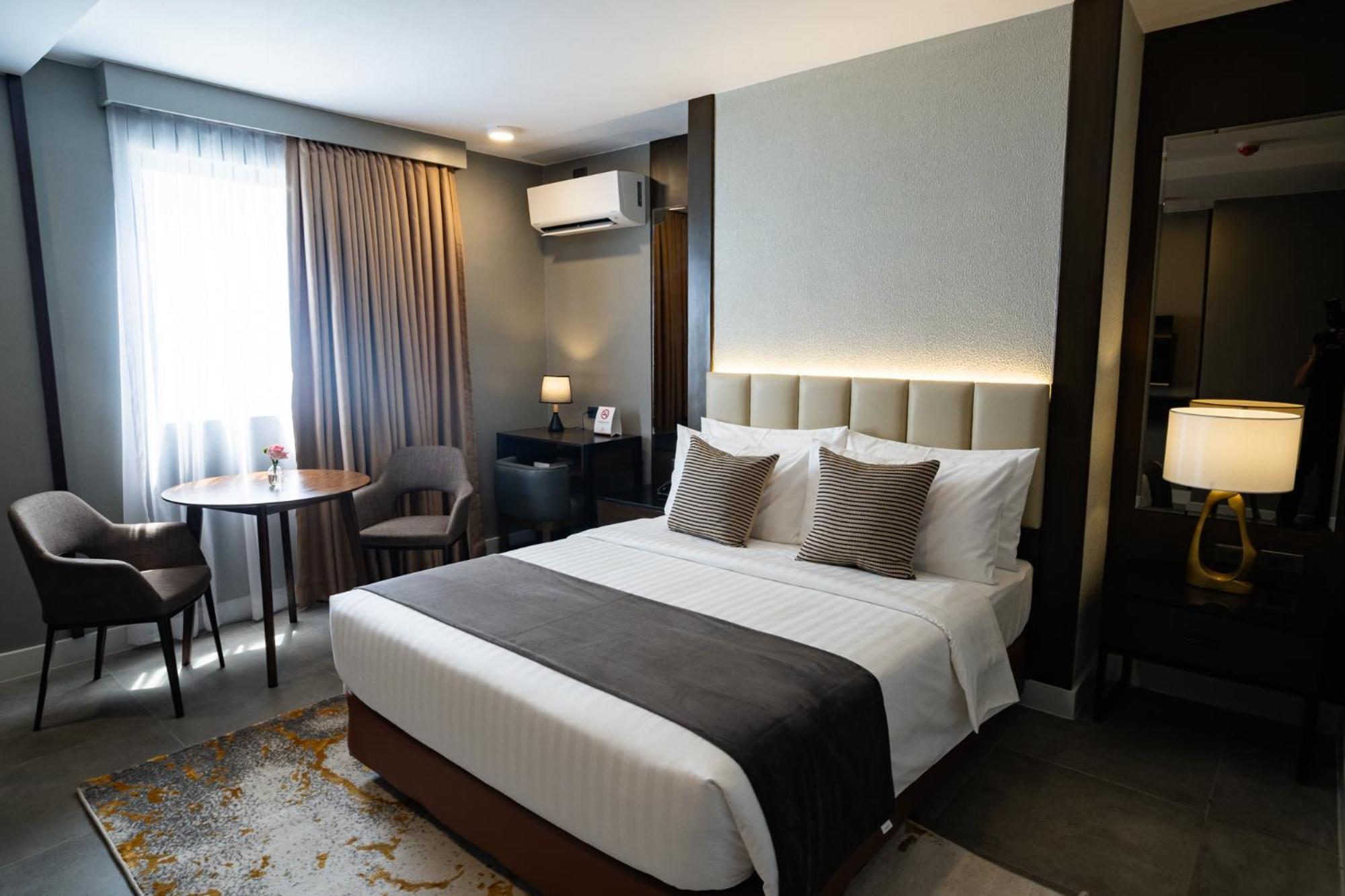 Amber Hotel - Cebu Екстер'єр фото