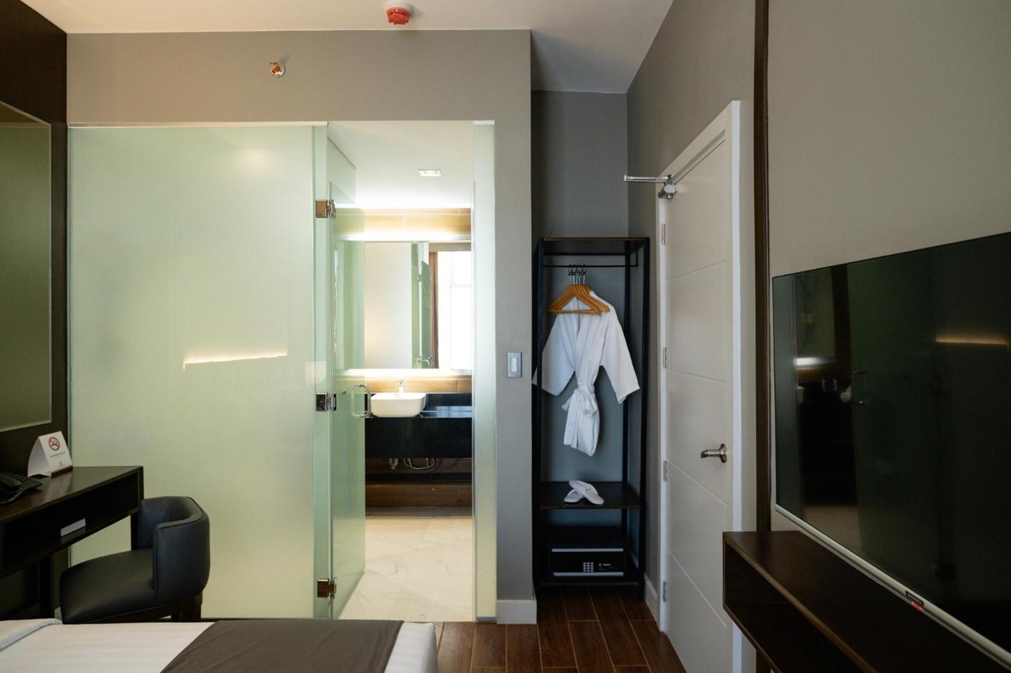 Amber Hotel - Cebu Екстер'єр фото