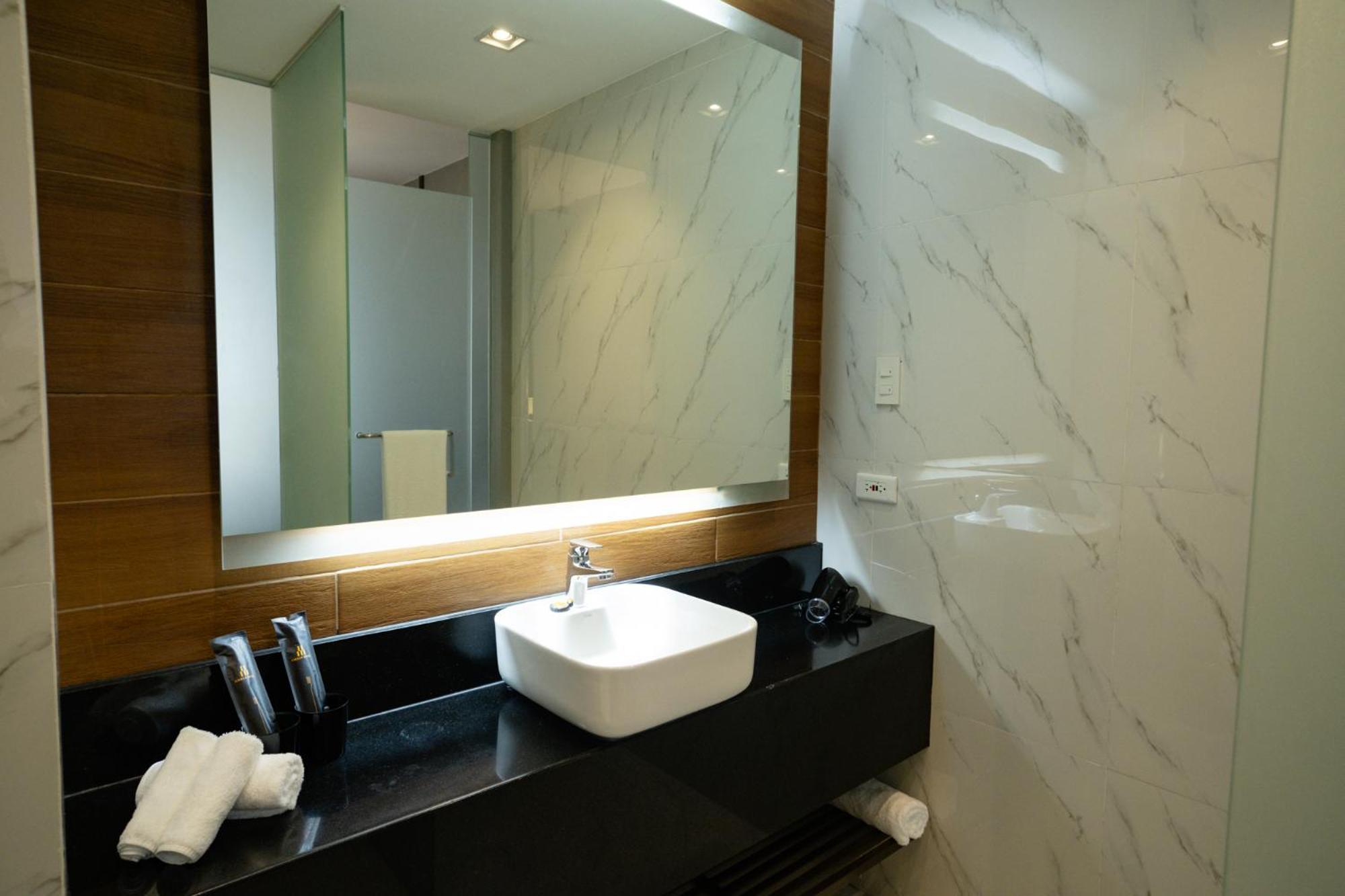 Amber Hotel - Cebu Екстер'єр фото