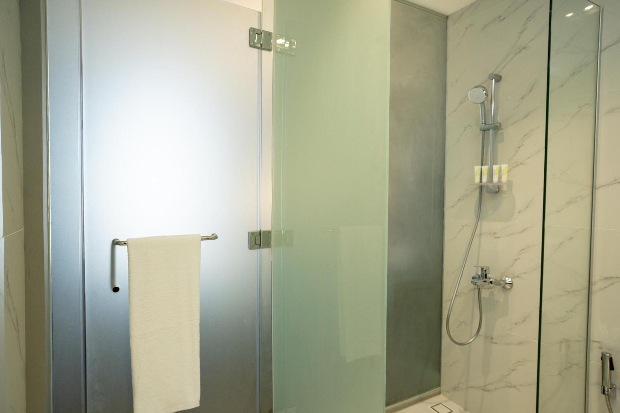 Amber Hotel - Cebu Екстер'єр фото