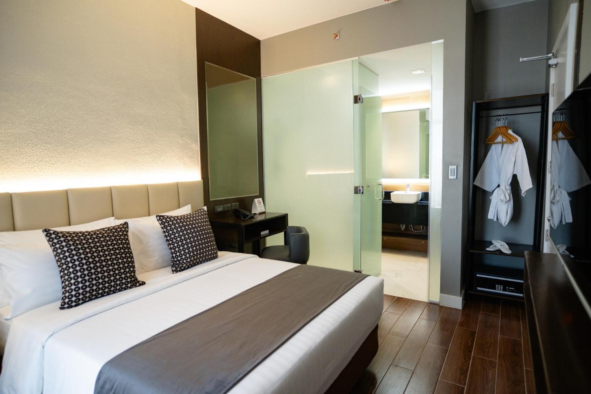 Amber Hotel - Cebu Екстер'єр фото