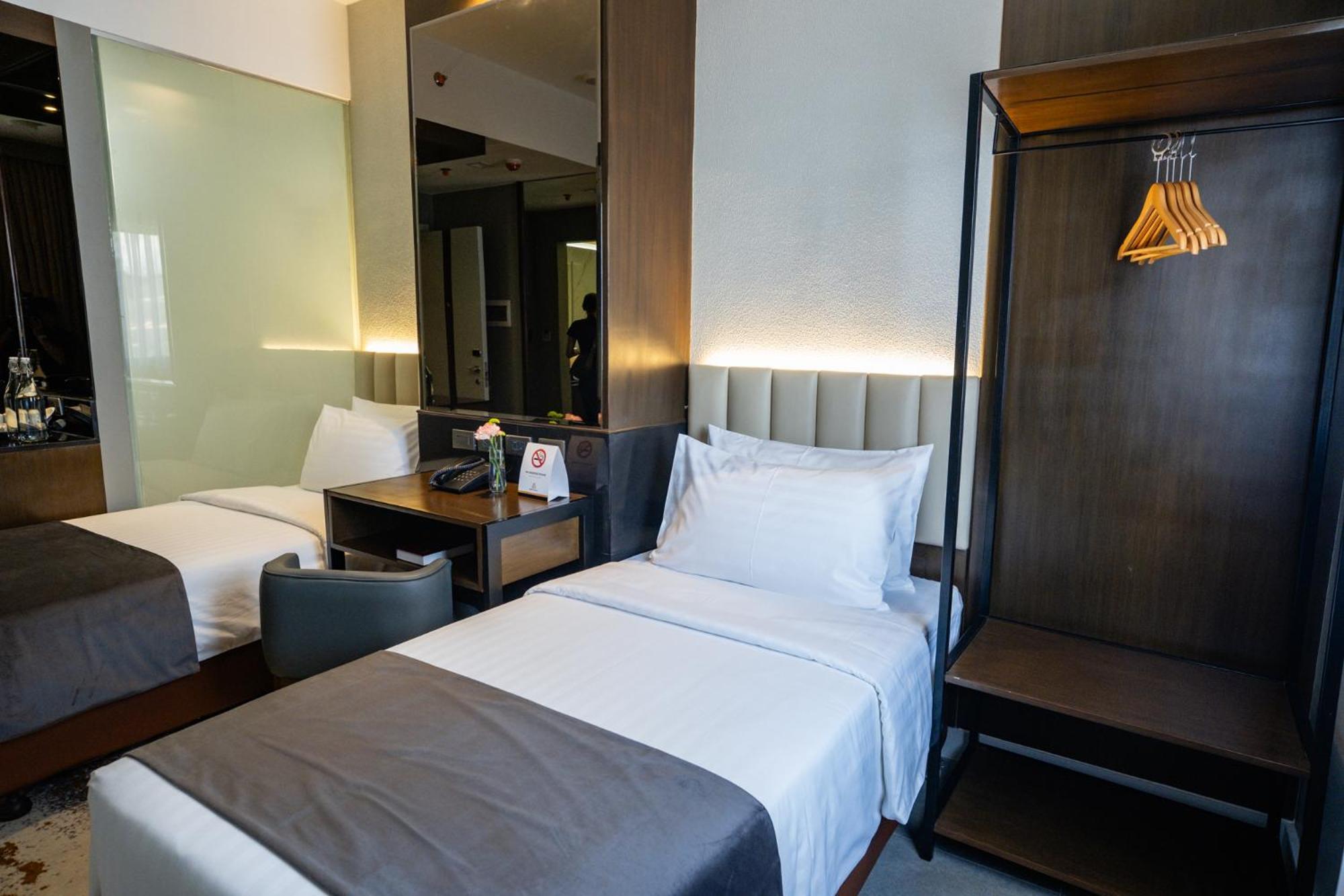 Amber Hotel - Cebu Екстер'єр фото